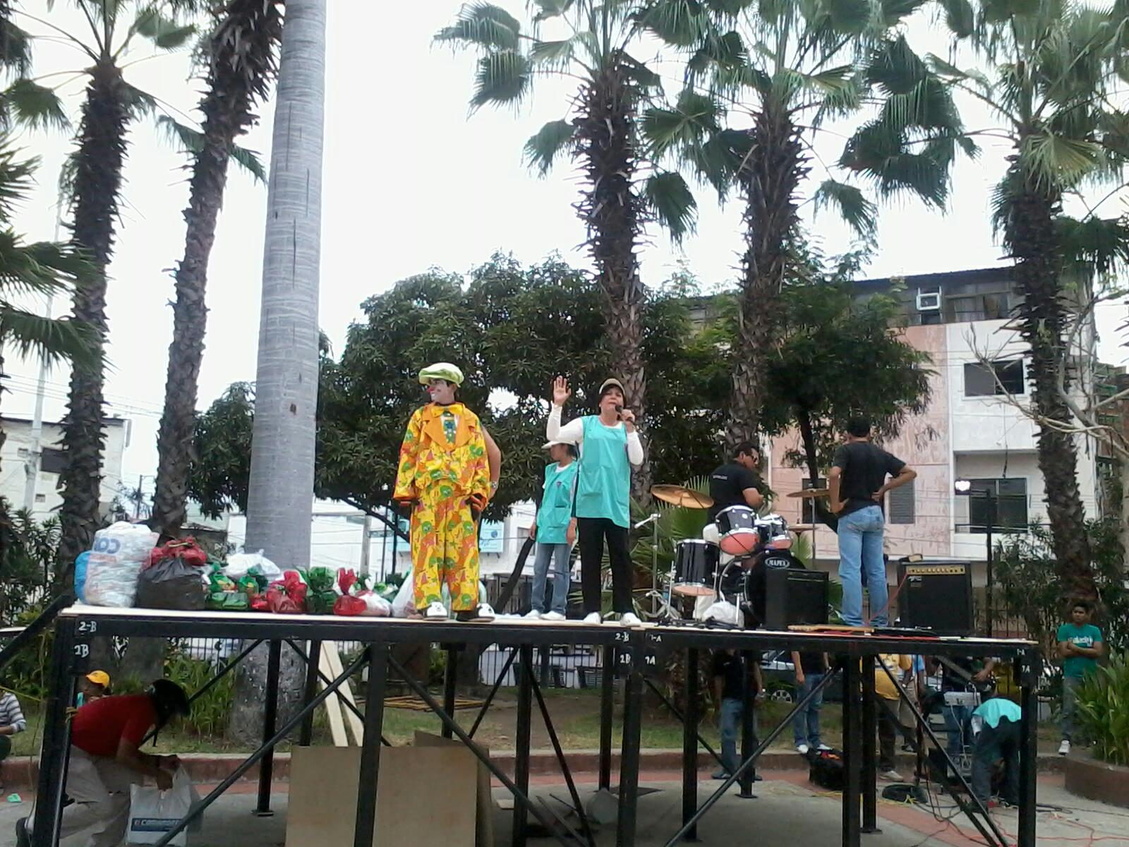 Portada del álbum Entrega de juguetes Parque Chile - Guayaquil